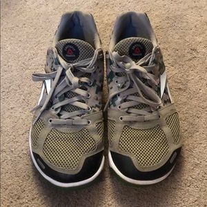 Reebok CrossFit sneaker size 9 army design